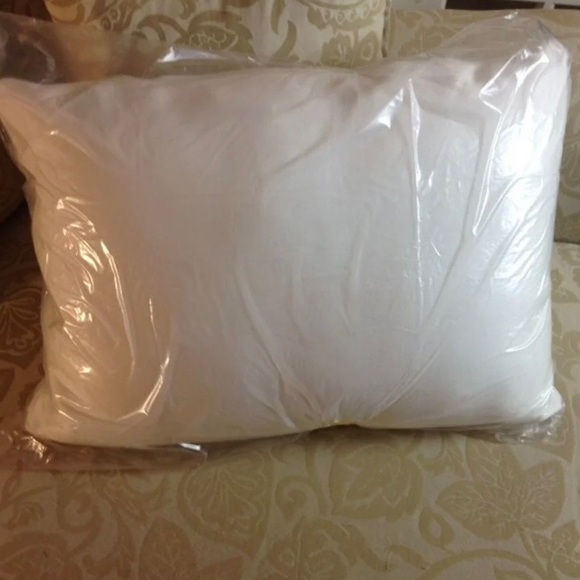ZONKD Fiber Pillow Queen. Brand New ✨ - Picture 7 of 9